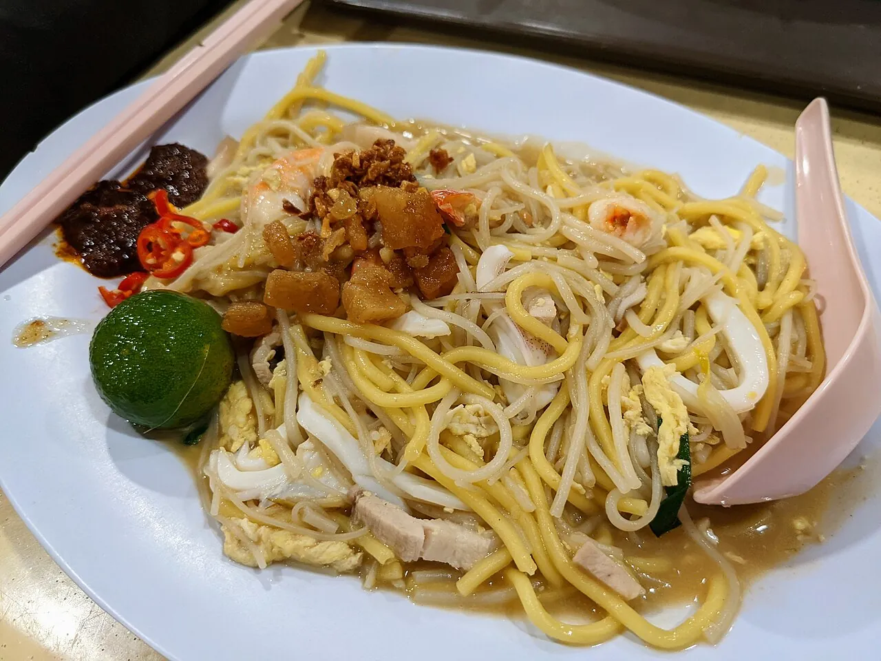 Hokkien mee — Photographed in Singapore