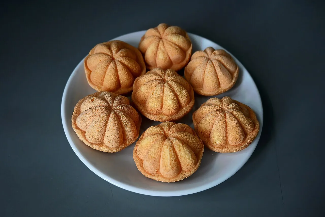 Kueh bahulu — Photo location not recorded