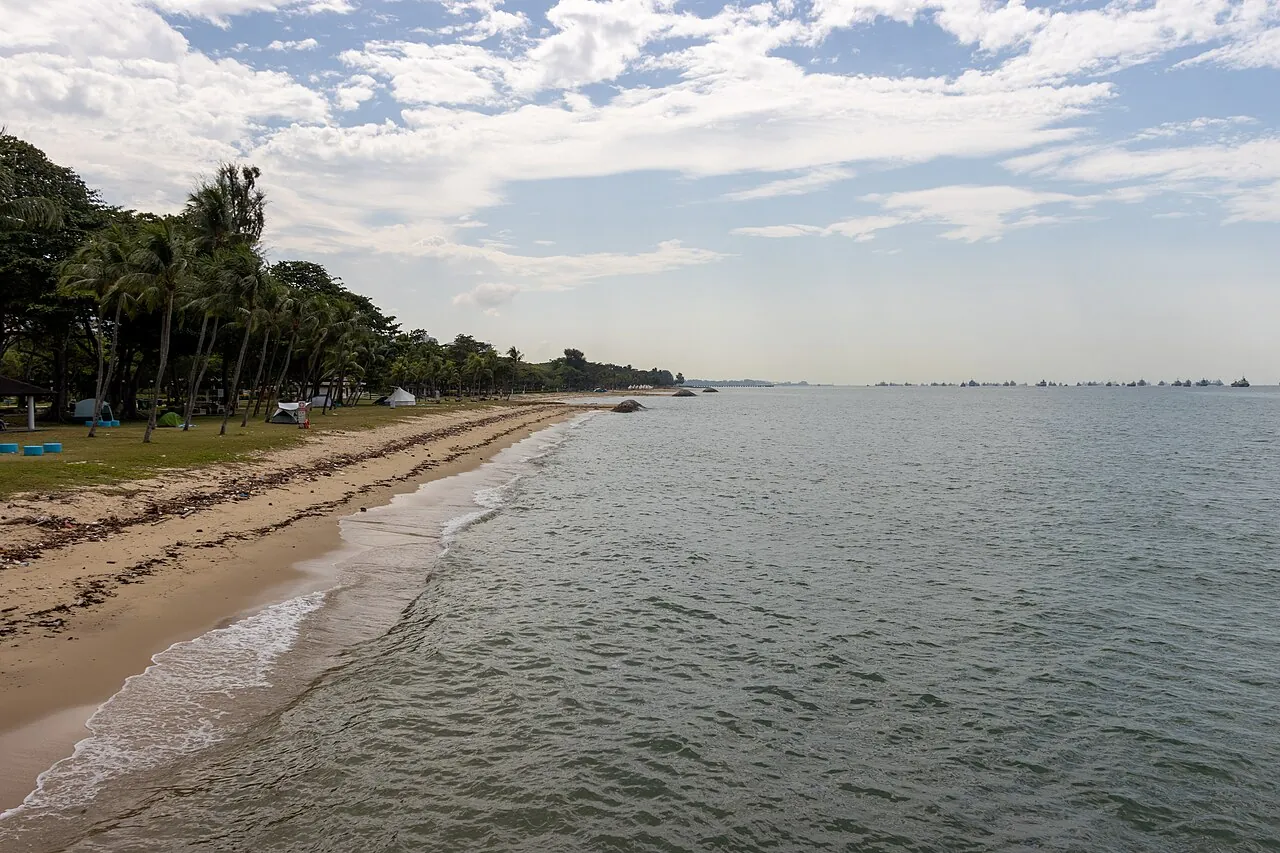 Waves at the beach — Photographed in Singapore
