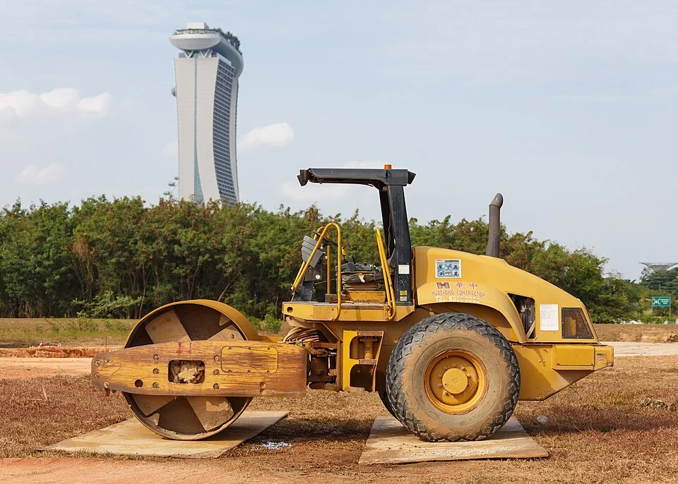 Road roller — Photographed in Singapore